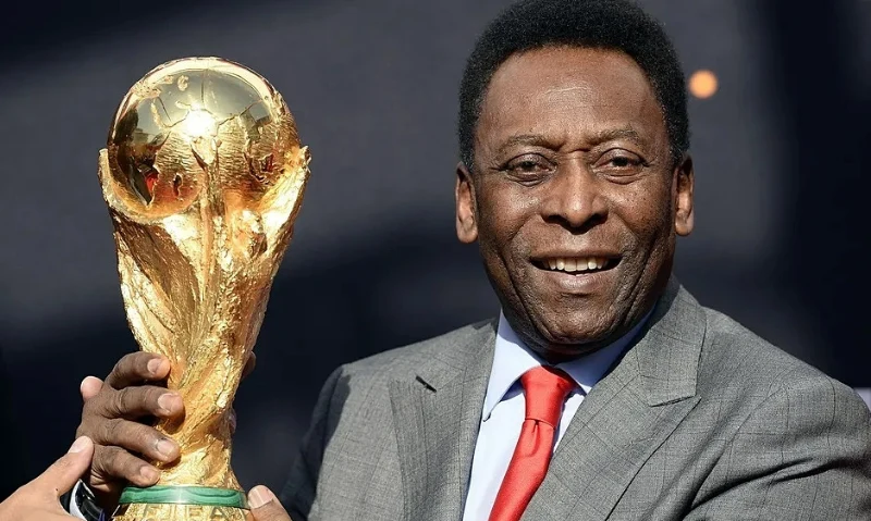 Vua bóng đá Pelé xuất thân từ bóng đá đường phố